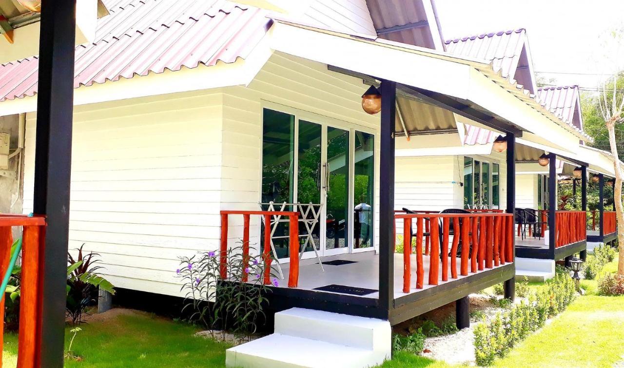 All At Sea Beach Resort Baan Tai Exterior foto