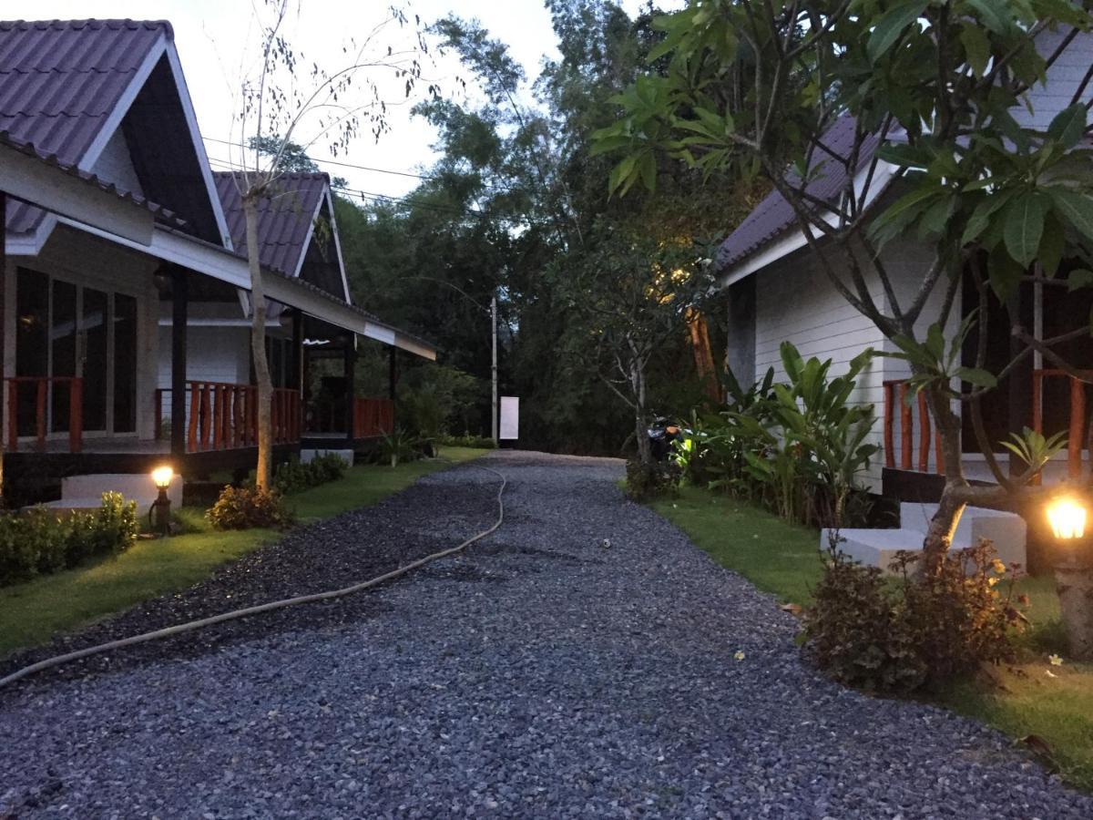 All At Sea Beach Resort Baan Tai Exterior foto